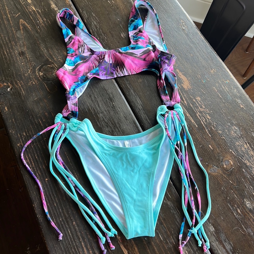 One piece swimsuit